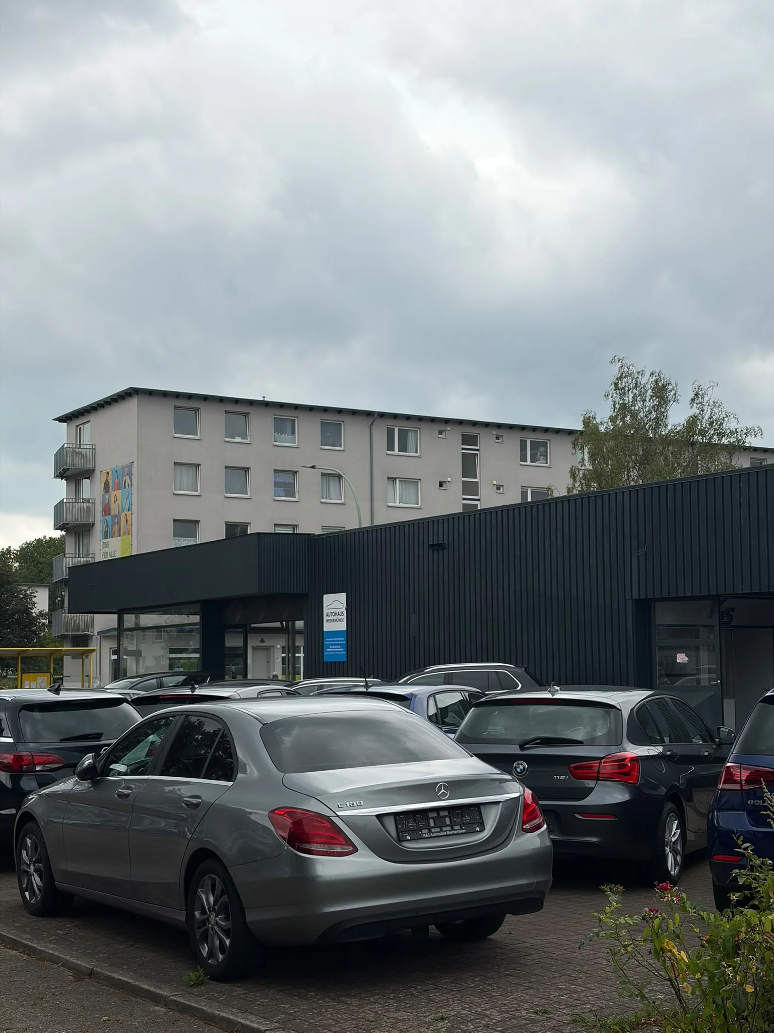 Firmengelände von K&S Automobile in Bremerhaven-Lehe